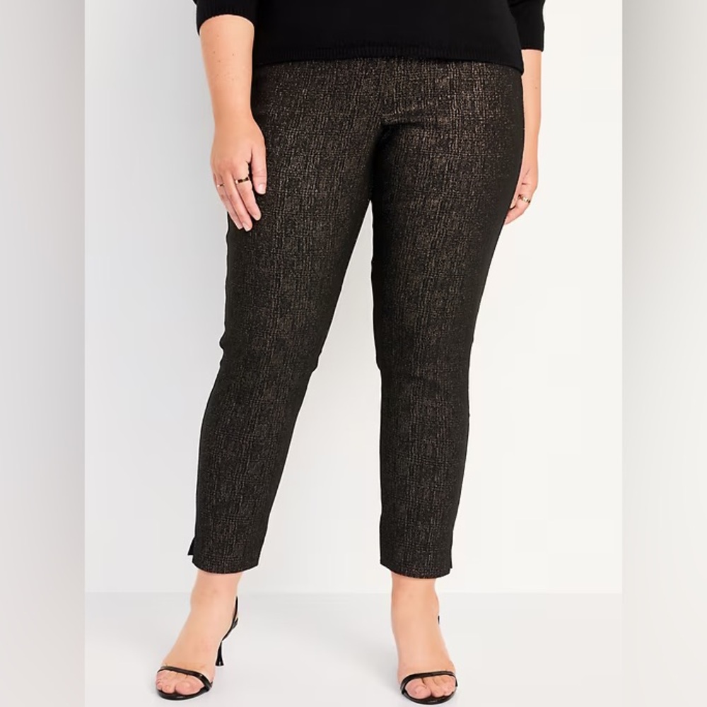Old Navy High Rise Pixie Skinny Ankle Pants
Glitter Shimmer XXL NWT